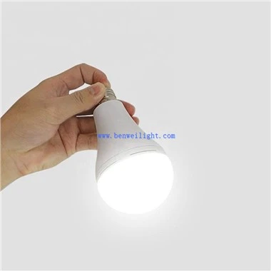 12w qayta zaryadlanuvchi LED lampochka