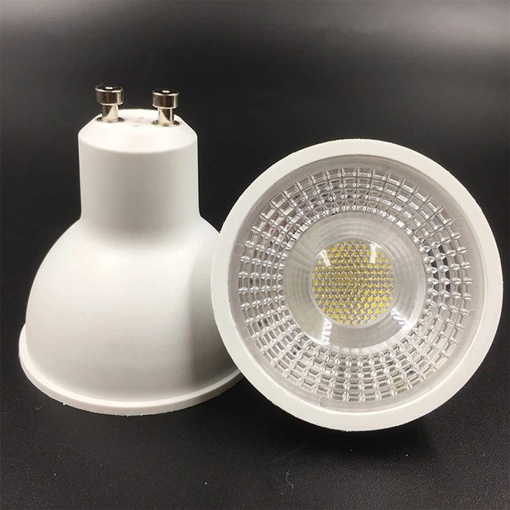 IC drayveri bilan 6W LED Spotlight