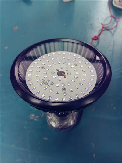 Poyafzal fabrikalarida elim tekshirish uchun portativ UV 365nm chiroq